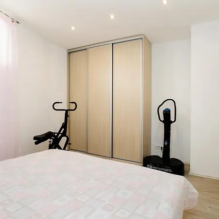 Apartamento Luxury Lara Shared Pool *