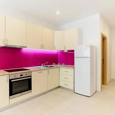 Apartamento Luxury Lara Shared Pool Žrnovnica